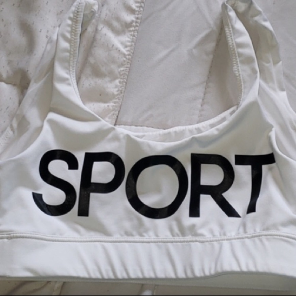 Sports bra - Picture 2 of 2
